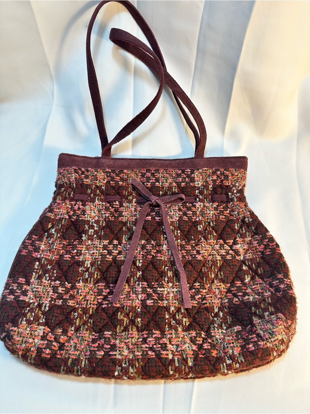T567. Vera Bradley Women’sBurgundy Tweed Shoulder Bag with Bow Accent